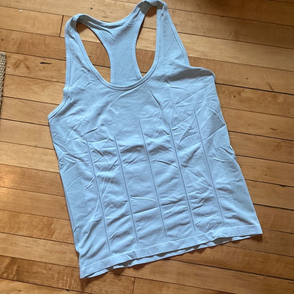 Fabletics Tops - Fabletics Delta tank top